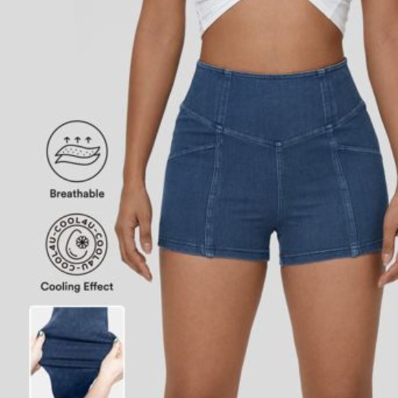 HalaraMagic Denim Shorts NWT Size Small - Picture 1 of 2